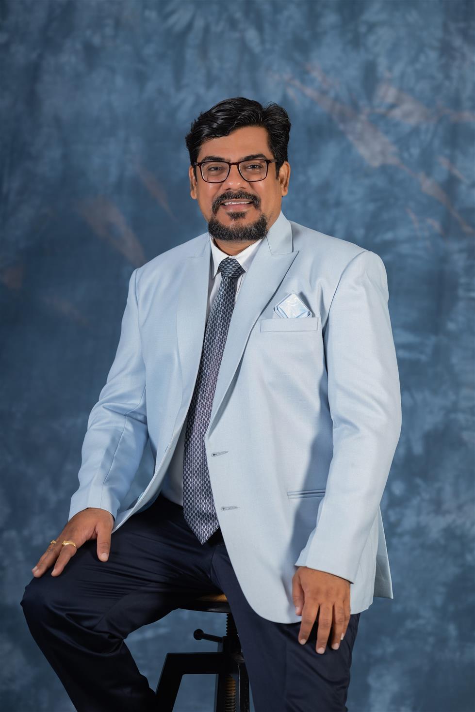Niraj S Khushalani