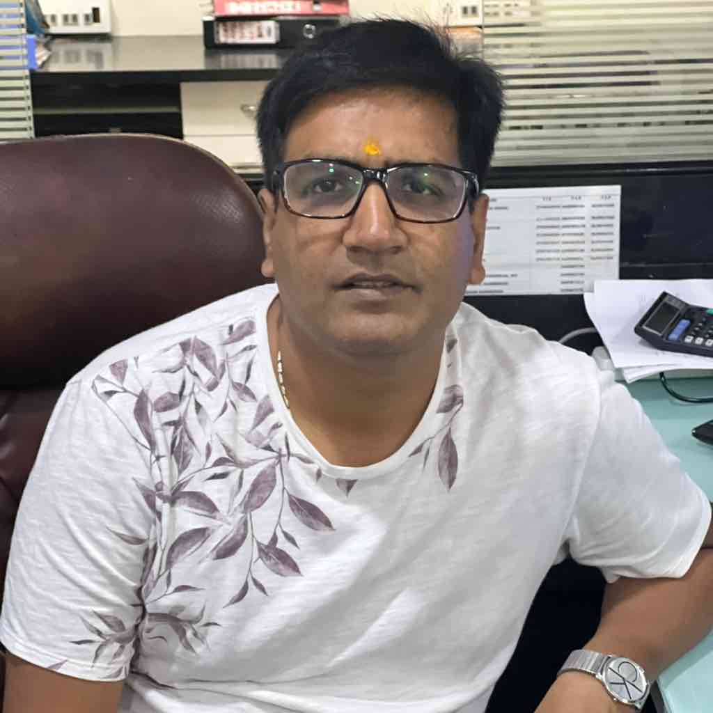 Sushil  Maheshwari