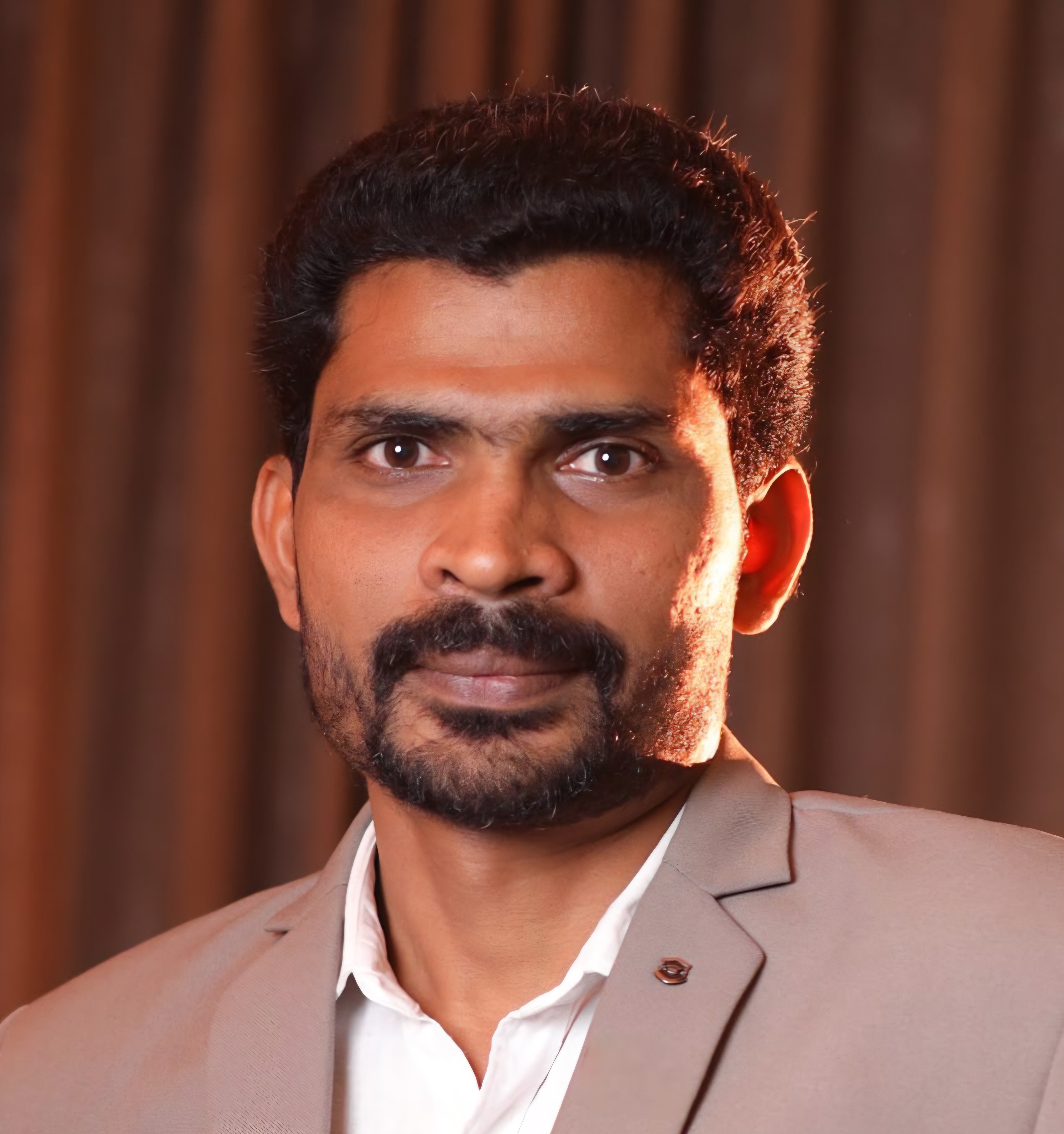 R Manikandan