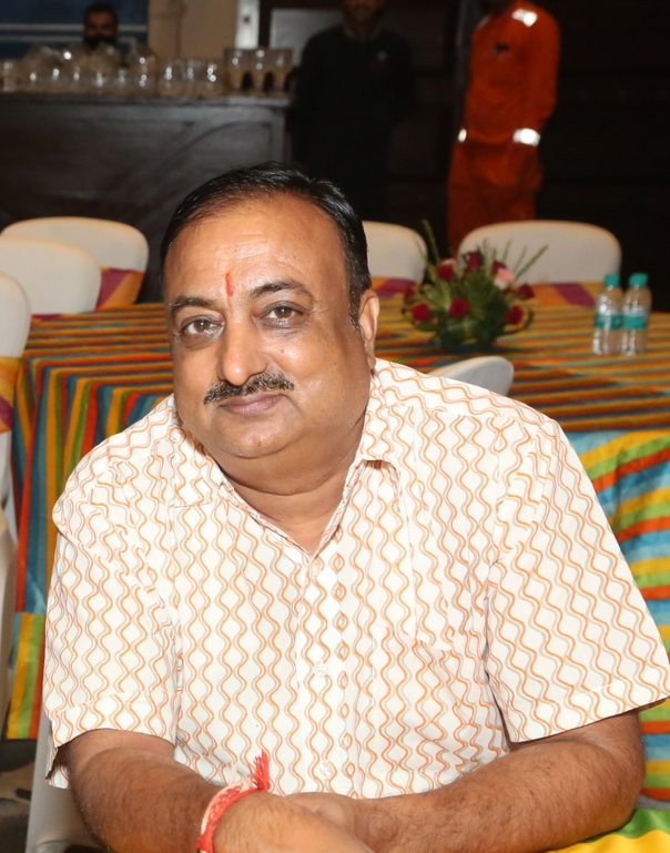 MANOJ SHALINI JAIN