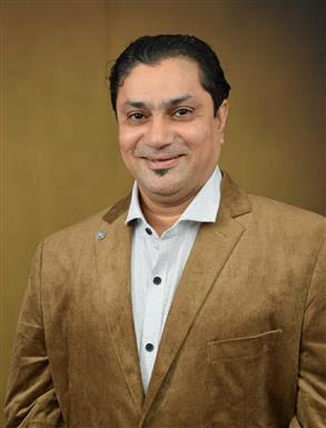 Kaustub R Saunshikar