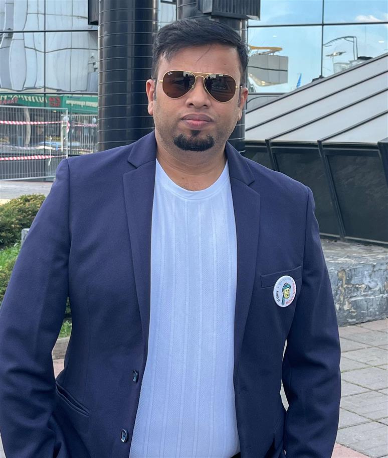 NAVEEN P