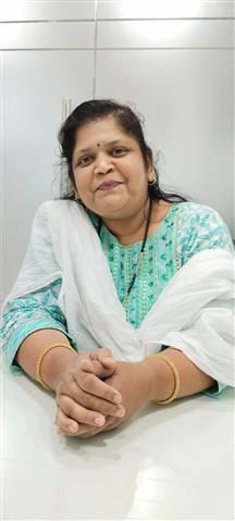 Suhasini Mandlekar