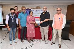 Scholarship to Varad Fadte