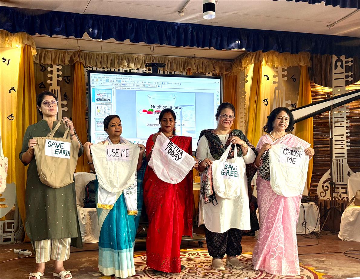 Inauguration of the bags made of old clothes