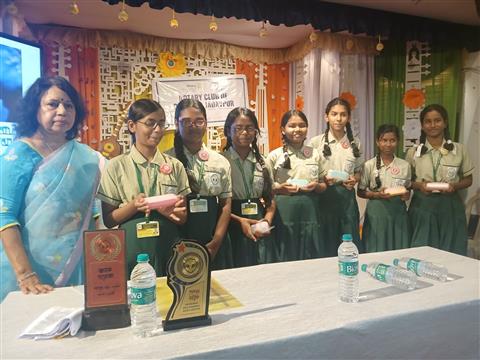 Distributing spectacles to 7 students