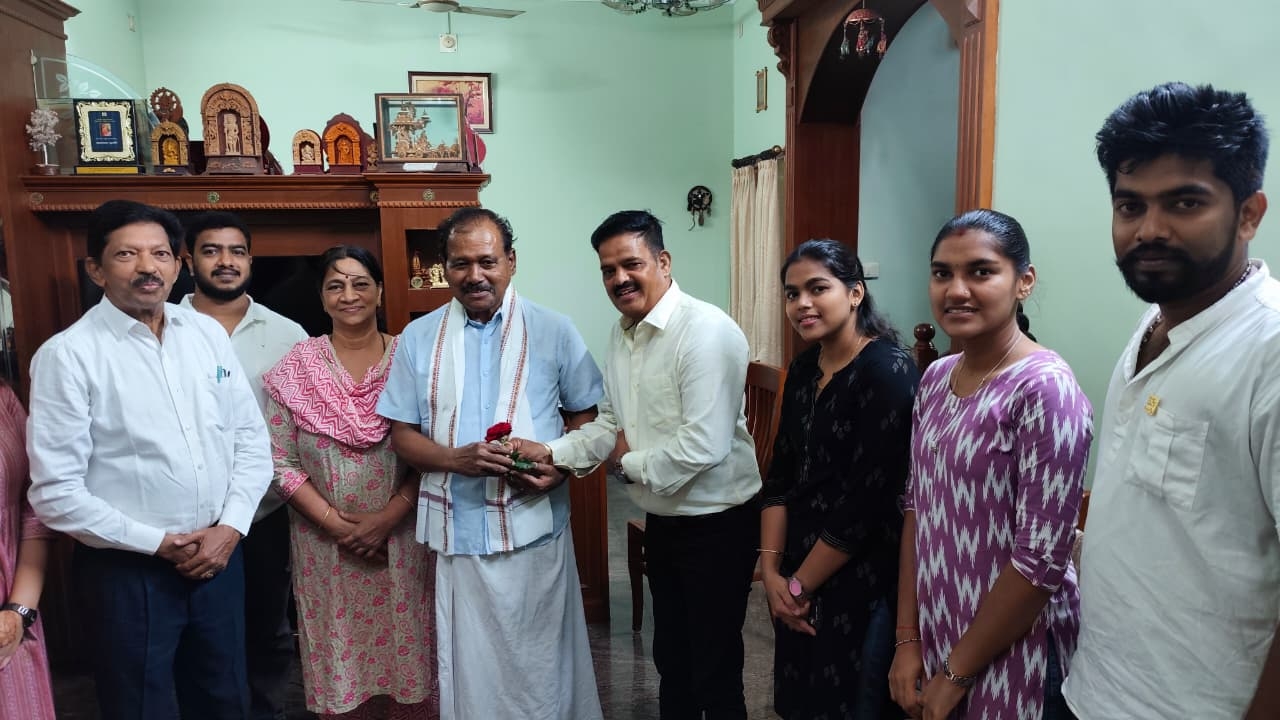 GREETED ROTARY MEMBERS DOCTORS ON DOCTORS DAY