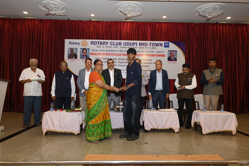 Scholorship/Recognition to SSLC toppers