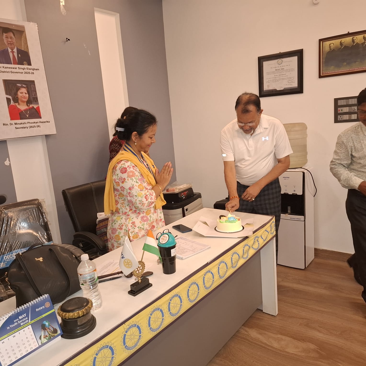 2757_ Rotary Weekly Meeting