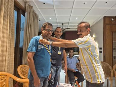 WEEKLY MEETING 1053