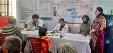 Free Health camp in Old Age Home Abhayashram