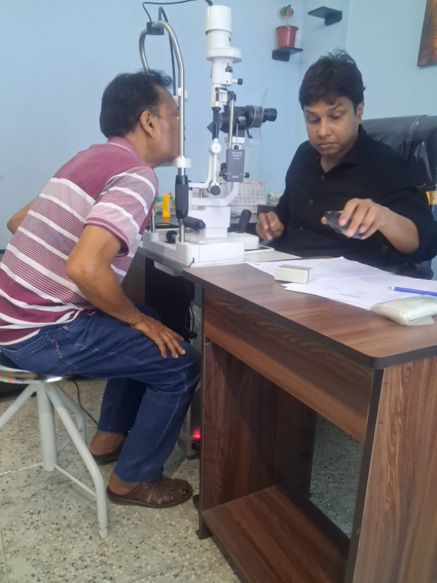 Eye surgery 