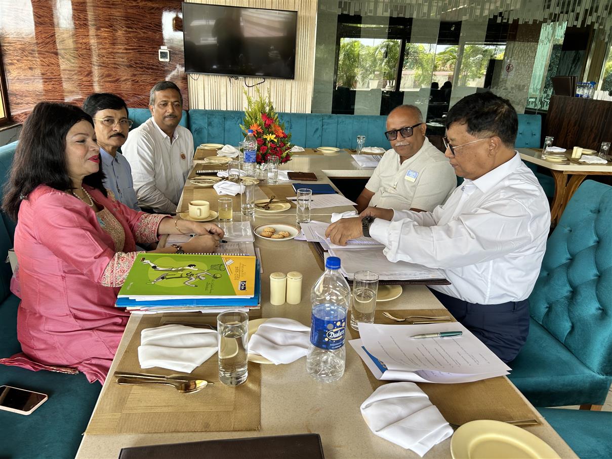District Governors Official  Club Visit