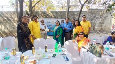 Donated Rs.5000/-to Asha Niketan for Holi Festival