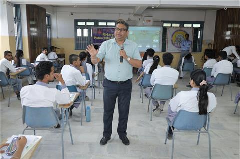 CAREER GUIDANCE ON BECOMING LEADER IN EDUCATION