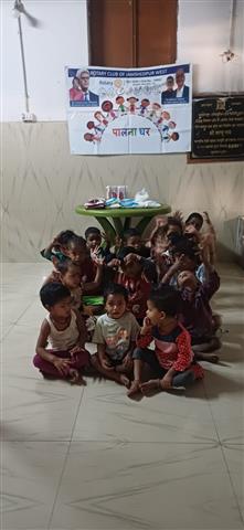 Food Distribution at Palna Ghar