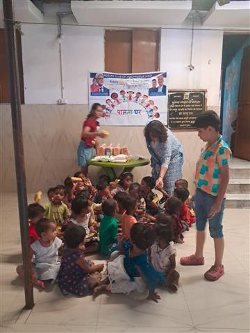 Food Distribution at Palna Ghar