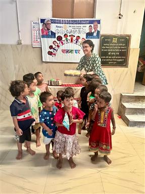 Mango Smoothie Distribution at Palna Ghar