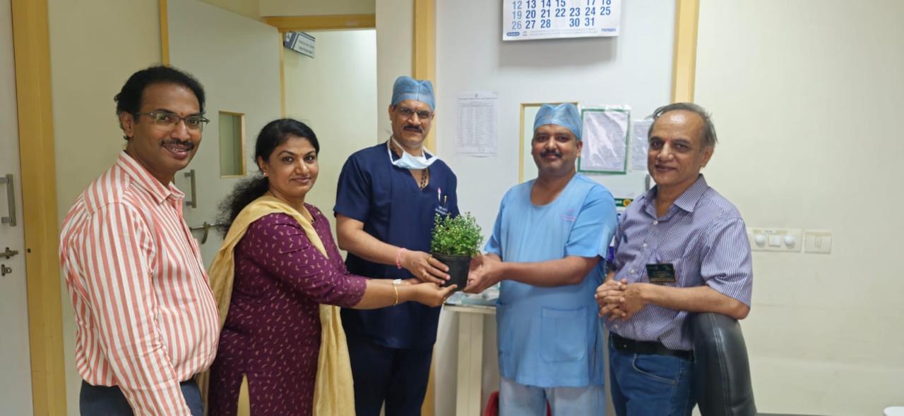 Visiting doctors for personal tribute