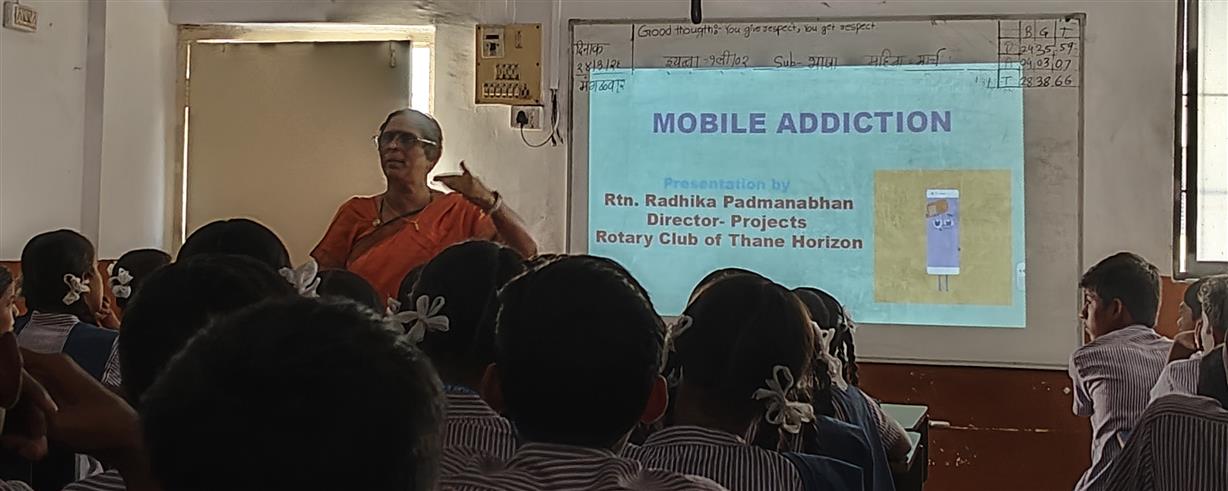 Session on mobile addiction (35)