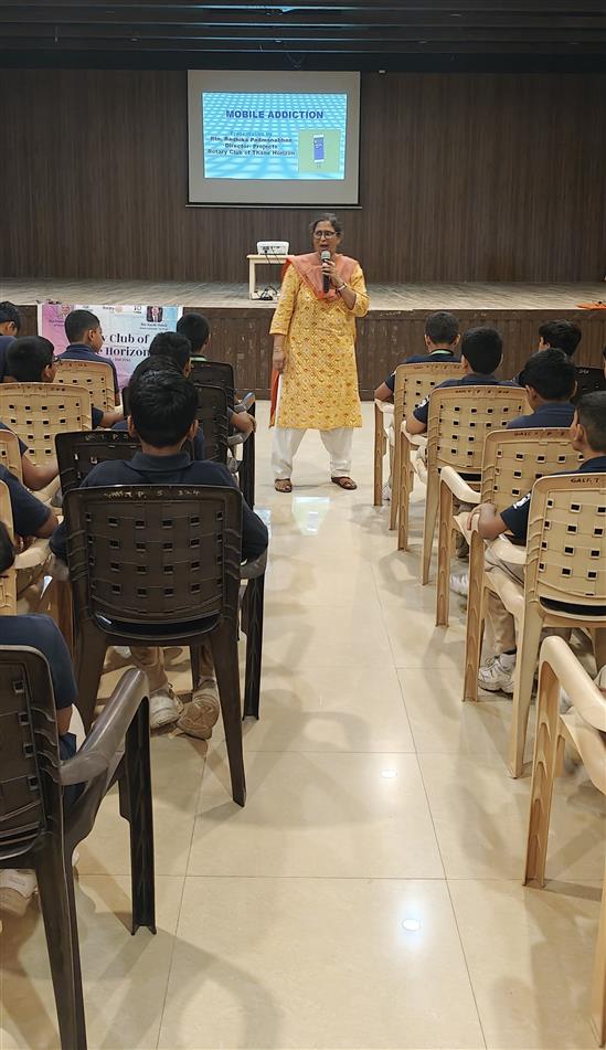 Session on  mobile addiction (48)