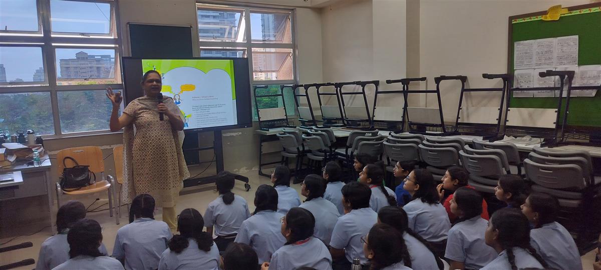 Session on Menstrual Hygiene (3)