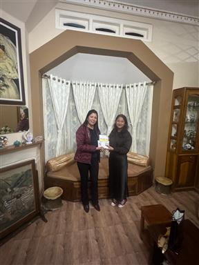 Flag exchange of RCSH and RC HImalayas