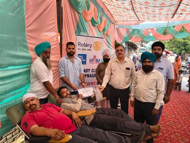 blood donation camp at vishkarma mandir