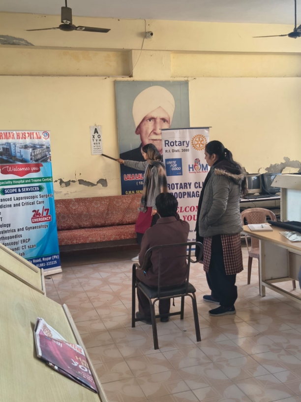 Free eye check up