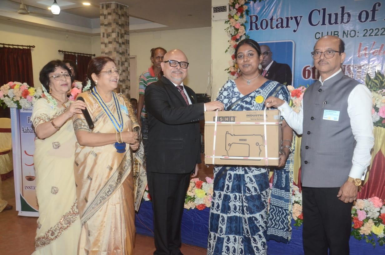 DONATION OF SEWING MACHINE TO ASTHA RCC FOR VOCATIONAL TRAINING