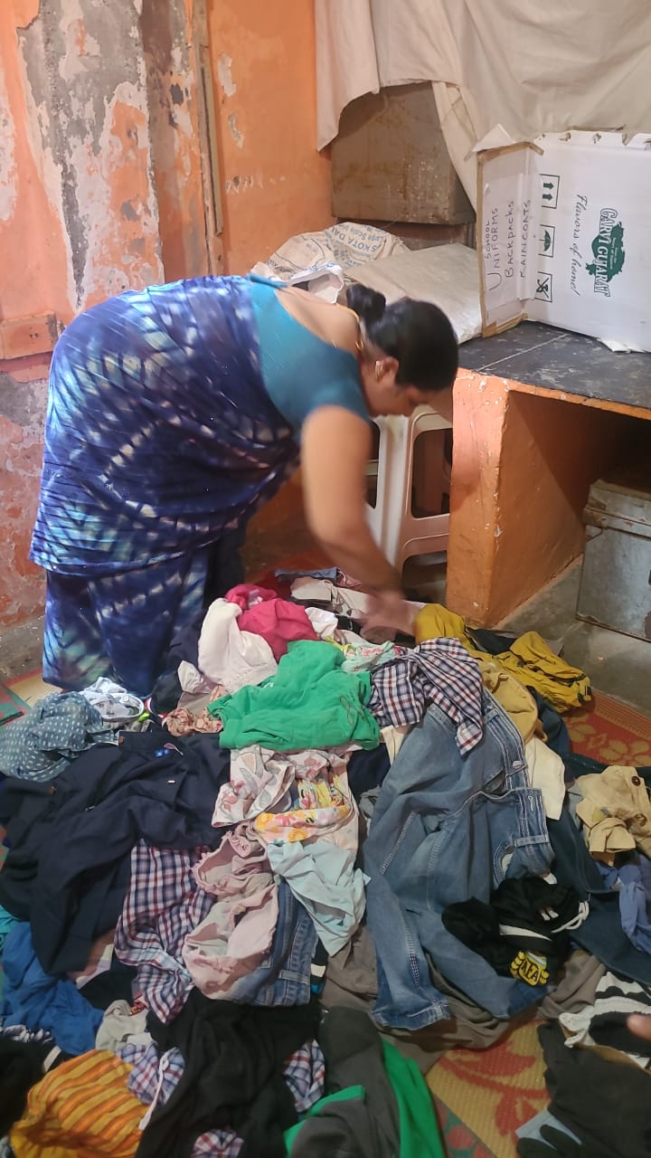 Donation of clothes -Ganesh Mitra Mandal Anganwadi