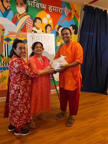 Distribution of Nutrition Kits to Humsafar Trust