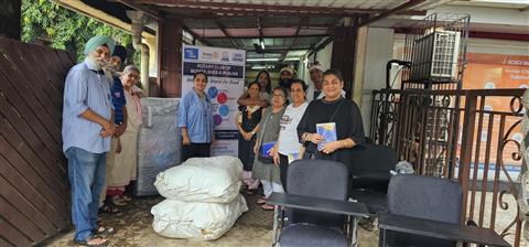 Donation of desk-benches, desk-chairs and curtains