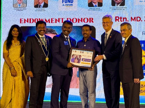 Rtn.Stephen Honoured by TRF Trustee Chair