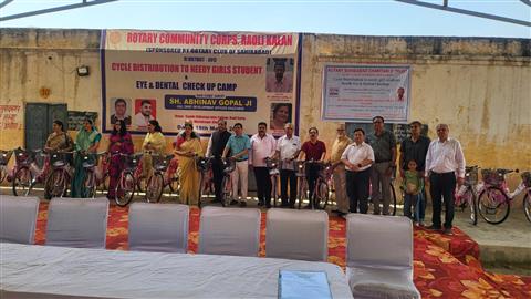 DISTRIBUTION OF 900 NOS BICYCLES TO GIRLS STUDENT