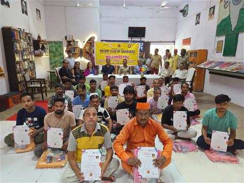 DISTRIBUTION OF SEWING CERTIFICATE TO INMATES