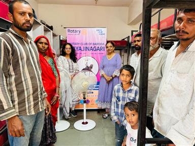 Fans Donation Old Age Home